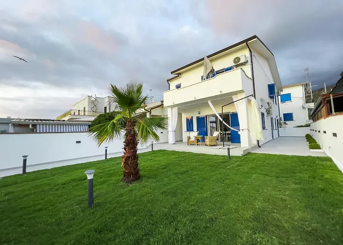 Marisa - Di Lusso Fronte Villa Cittadella del Capo