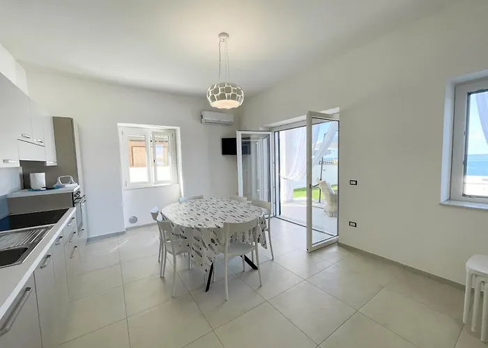 Marisa - Di Lusso Fronte * Cittadella del Capo