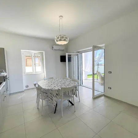 Marisa - Di Lusso Fronte * Cittadella del Capo