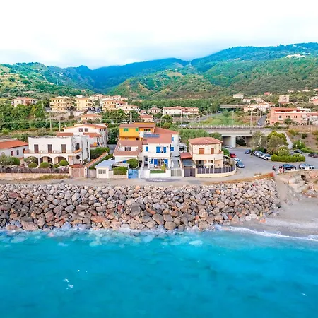 Villa Marisa - Di Lusso Fronte