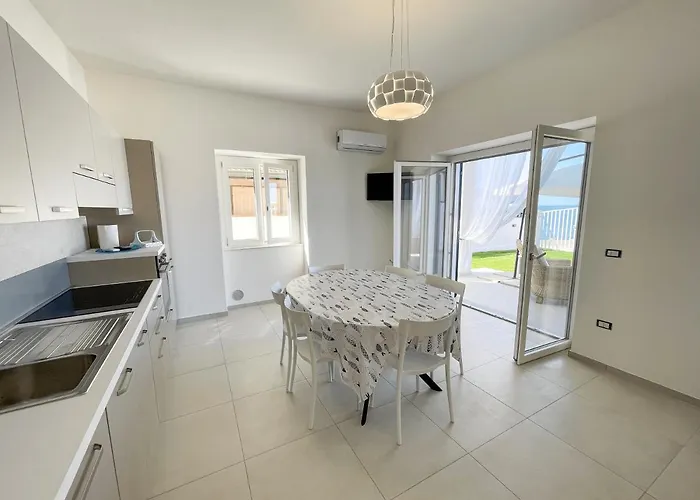 Marisa - Di Lusso Fronte