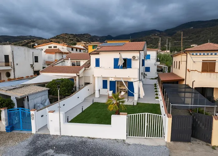 Marisa - Di Lusso Fronte Villa