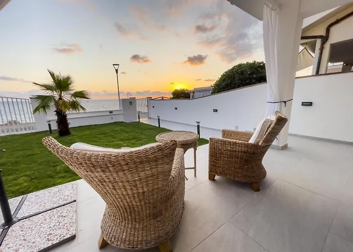 Marisa - Di Lusso Fronte * Cittadella del Capo