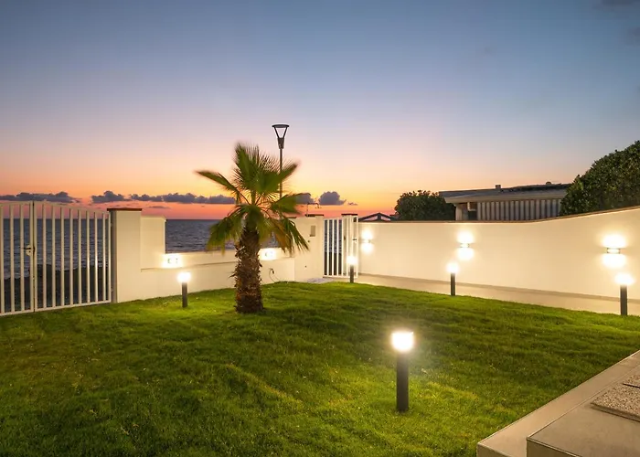 Marisa - Di Lusso Fronte * Cittadella del Capo